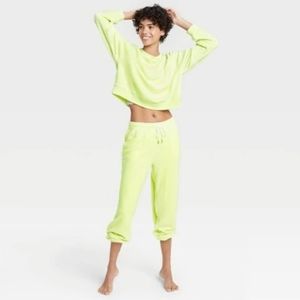Closie lime green fleece sweat suit
